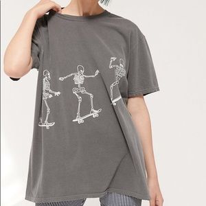 Skelton Graphic Tee
